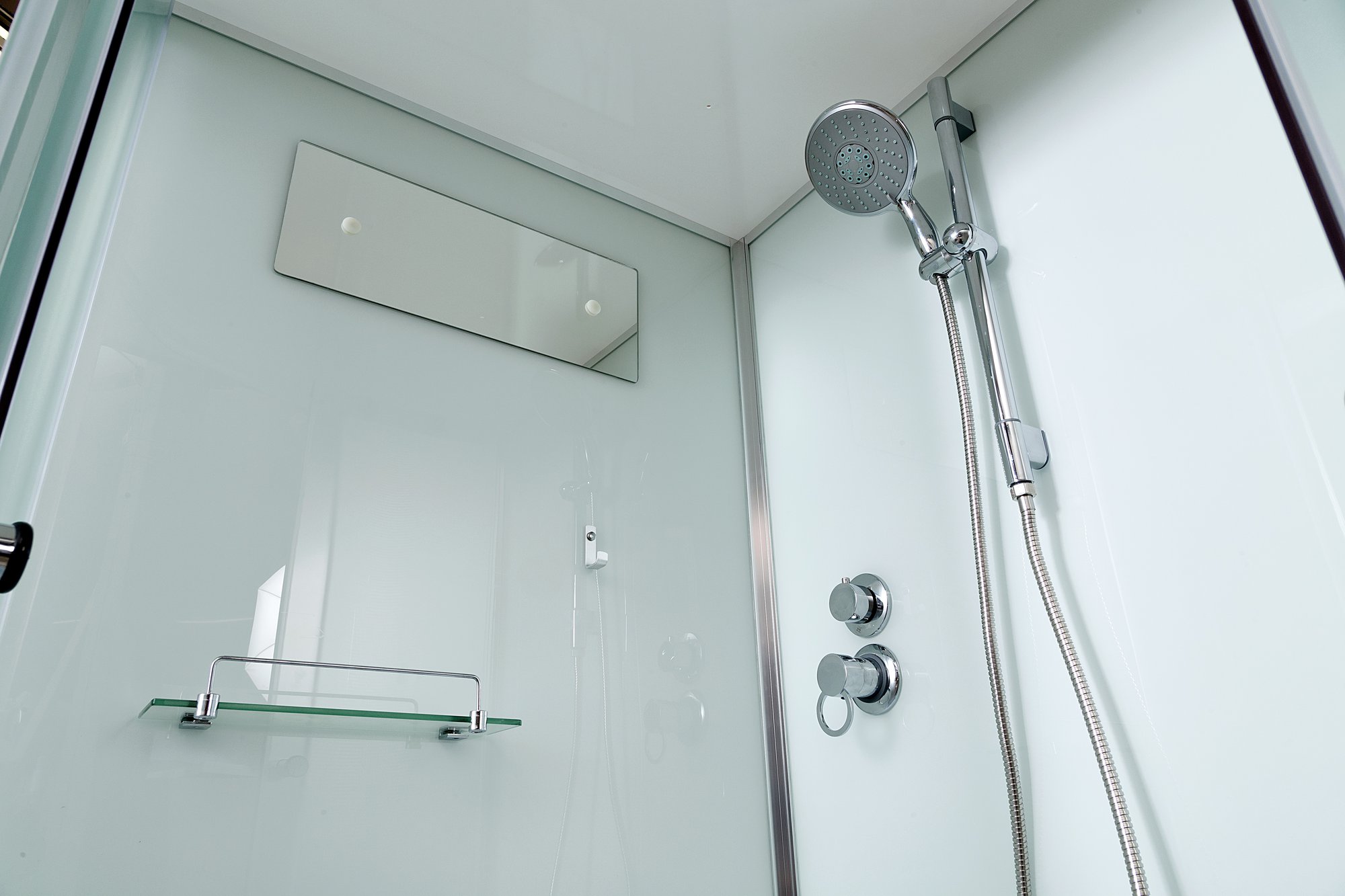 Душевой уголок Gutewetter Slide Rectan GK-863A 160x85 (хром) фото 4 душевой уголок gutewetter slide rectan gk-863a 160x85 (хром) фото 4