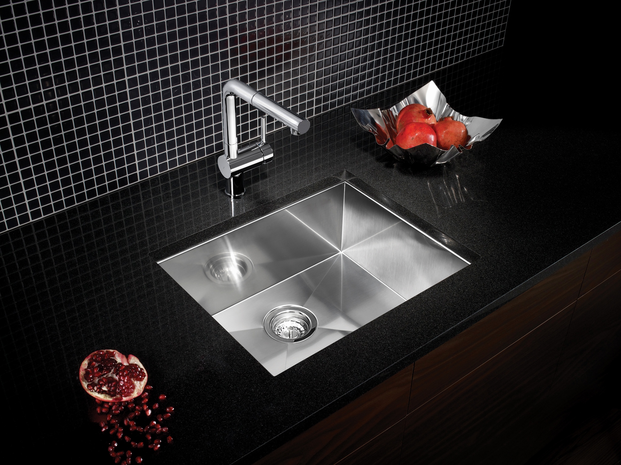 Душевой уголок Gutewetter Slide Square GK-863B 125x110 (бронза) фото 16 душевой уголок gutewetter slide square gk-863b 125x110 (бронза) фото 16