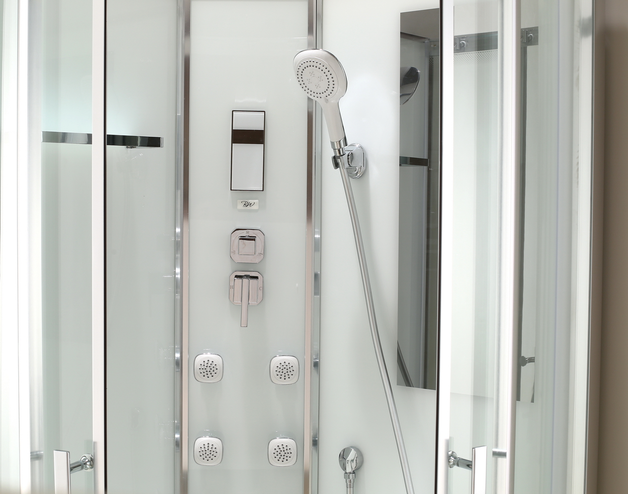 Душевой уголок Gutewetter Shape Round GK-864A 90x90 (хром/стекло матовое) фото 33 душевой уголок gutewetter shape round gk-864a 90x90 (хром/стекло матовое) фото 33